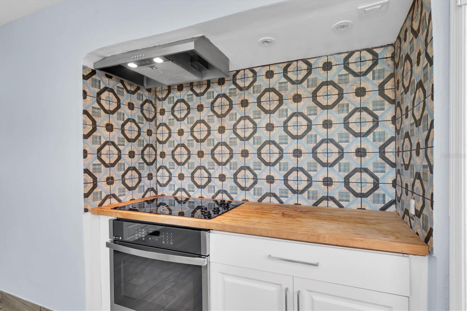 MELROSE SUB - Residential Lease