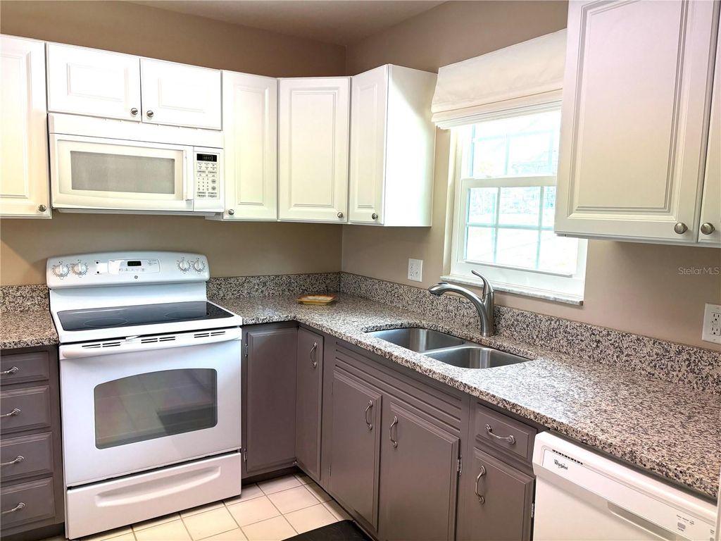 Photo of 1152 Villa Lane #104, Apopka, FL 32712 (MLS # G5110109)