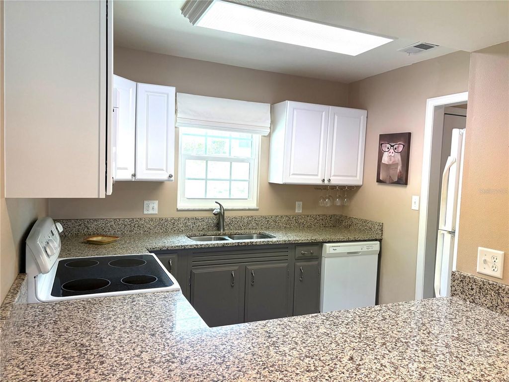 Photo of 1152 Villa Lane #104, Apopka, FL 32712 (MLS # G5110109)