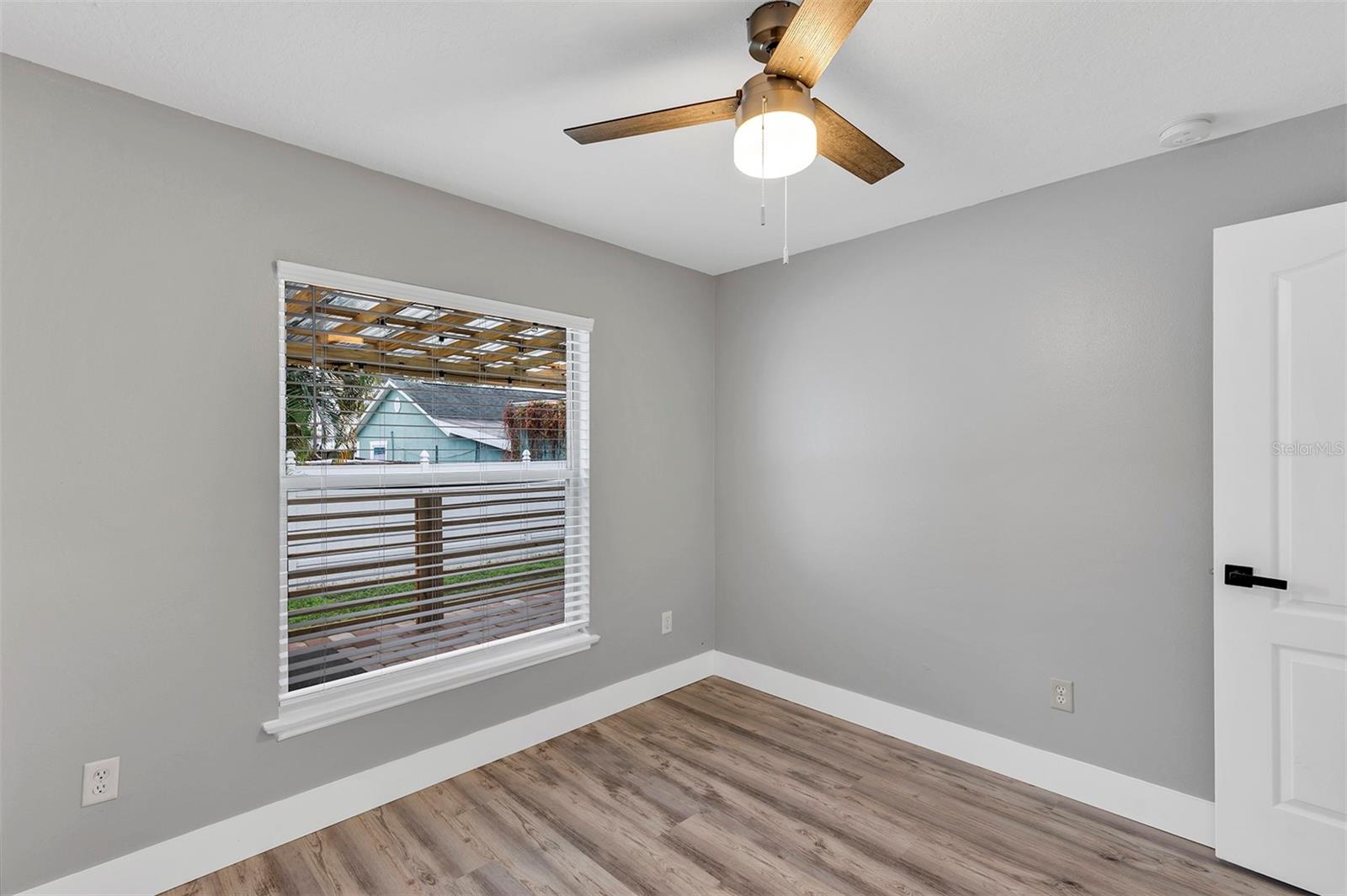 PINE RIDGE HOLLOW EAST PH 02 - Residential Lease