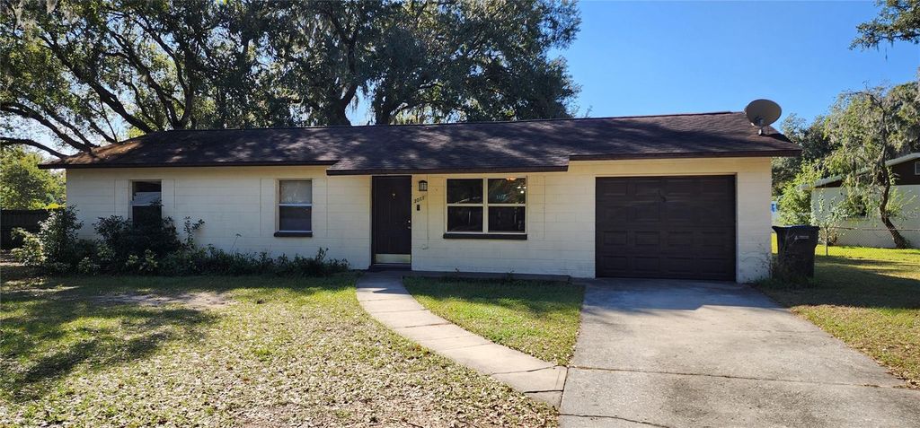 Photo of 3011 Laurel Lane, Plant City, FL 33566 (MLS # TB8455848)