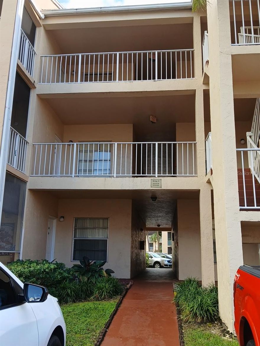 Beautiful 1-Bedroom Apartment in the Heart of Kendall! 

Corner unit full of light and no neighbors. Perfect for a couple or an individual, this charming, cozy residence offers comfort and convenience in the desirable Hammocks Trails community. The home features a recently remodeled bathroom, new flooring throughout, and has been freshly painted for a modern look, move-in-ready feel.

Enjoy resort-style living with access to a community pool, clubhouse with gym, and a scenic trail around the lake ideal for walks, runs, or simply relaxing outdoors.

Close to shopping, dining, top schools, and major highways this is Kendall living at its best!