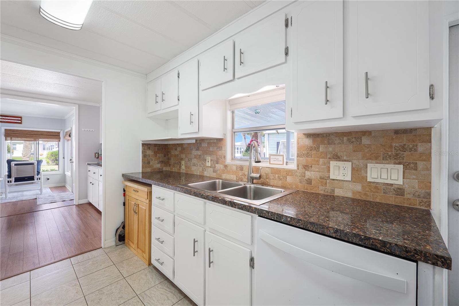 MAPLE LEAF ESTATES - Residential