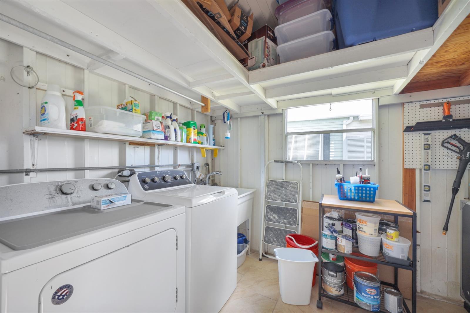 MAPLE LEAF ESTATES - Residential