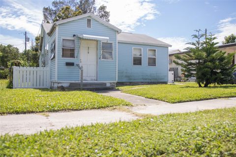 Photo of 870 18th Avenue S, St Petersburg, FL 33705 (MLS # O6349399)