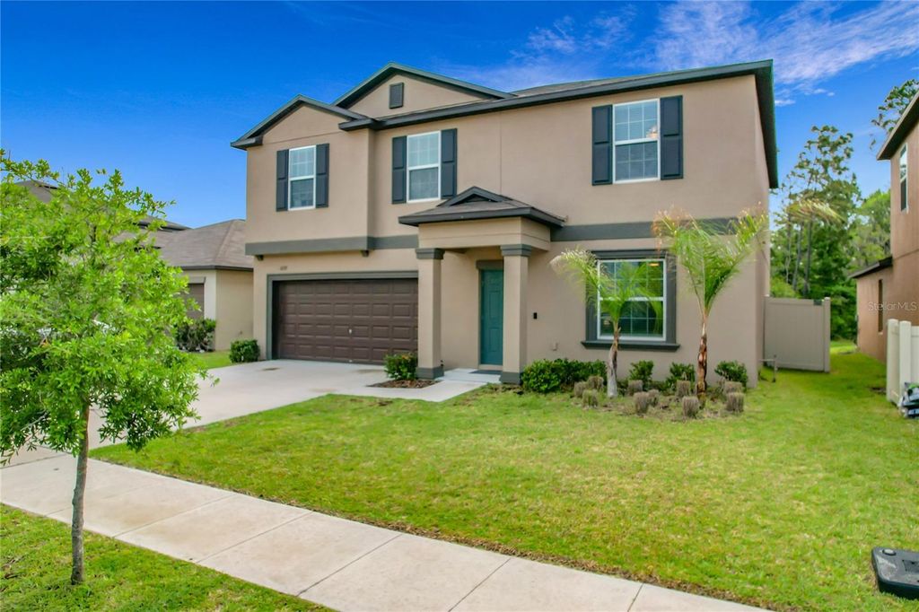 Photo of 1699 Red Loop, Lakeland, FL 33801 (MLS # O6397575)
