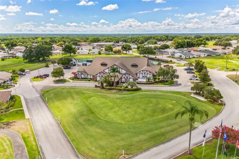 A home in LAKELAND