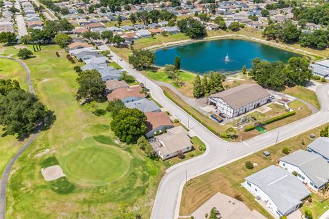 A home in LAKELAND