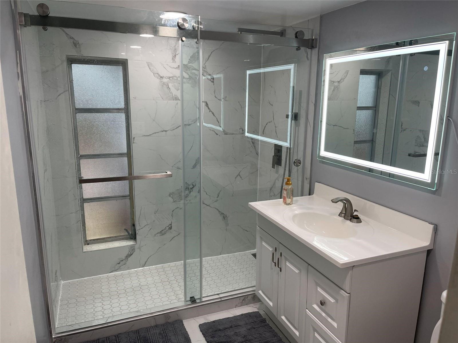 BEACON SQUARE - Residential