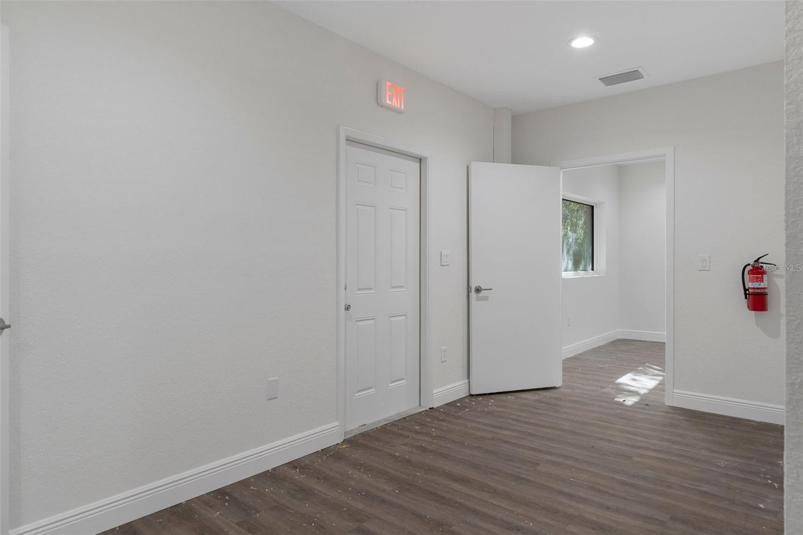 INVERNESS VILLAGE UNIT 03 - Commercial Sale