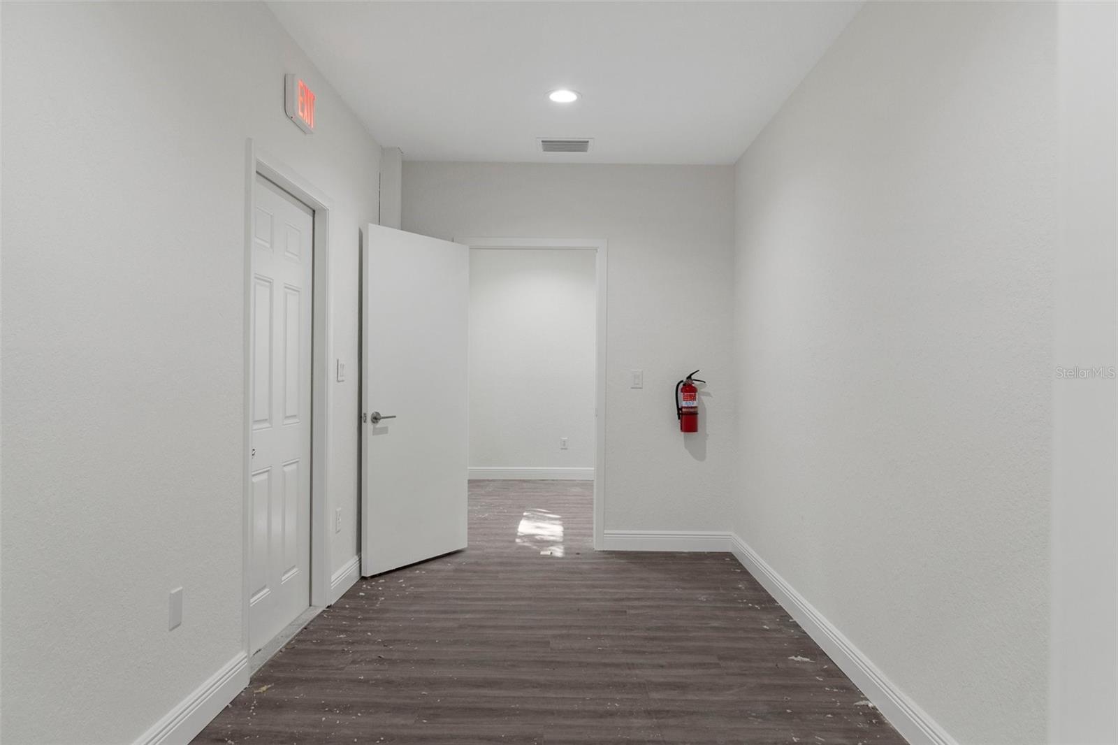 INVERNESS VILLAGE UNIT 03 - Commercial Sale