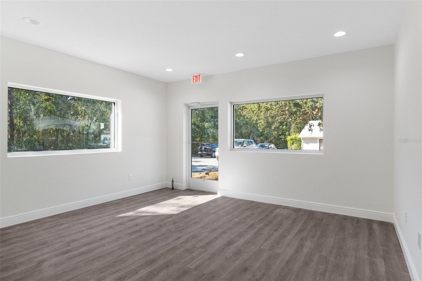 INVERNESS VILLAGE UNIT 03 - Commercial Sale