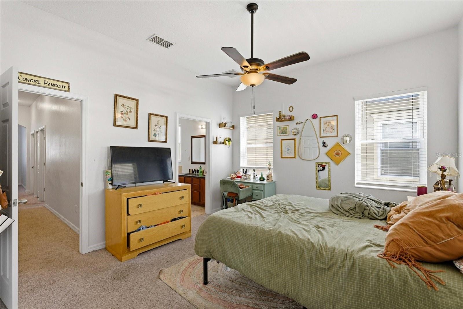 GIUSTOS TWNHMS - Residential