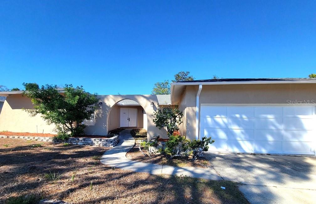 FOREST LAKE ESTATES - Residential Lease