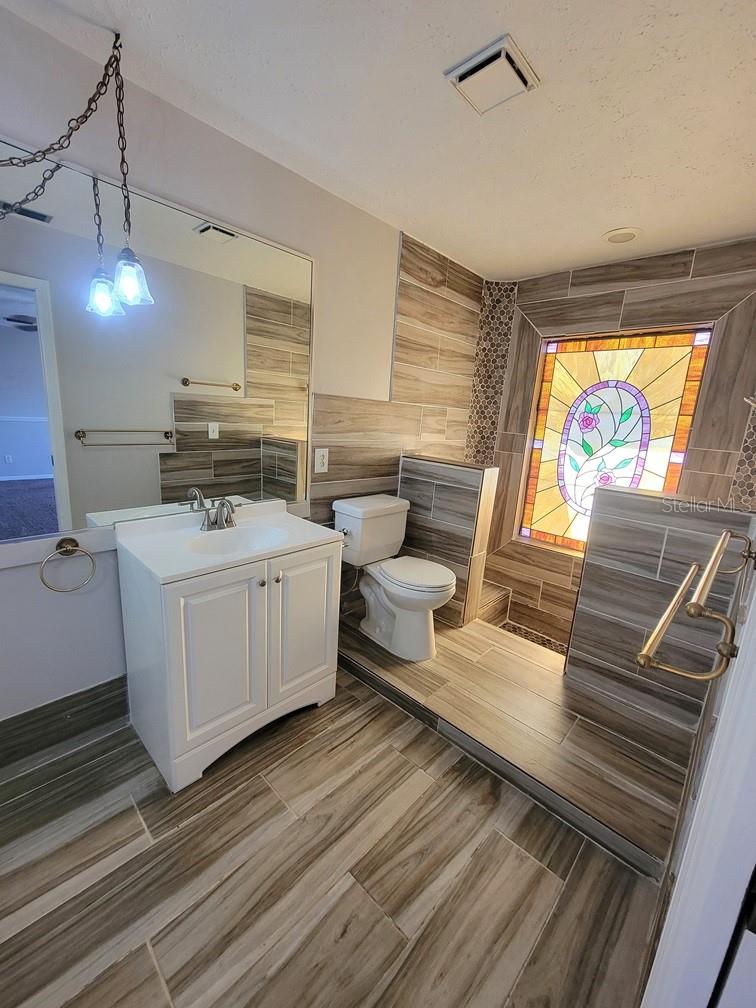 FOREST LAKE ESTATES - Residential Lease