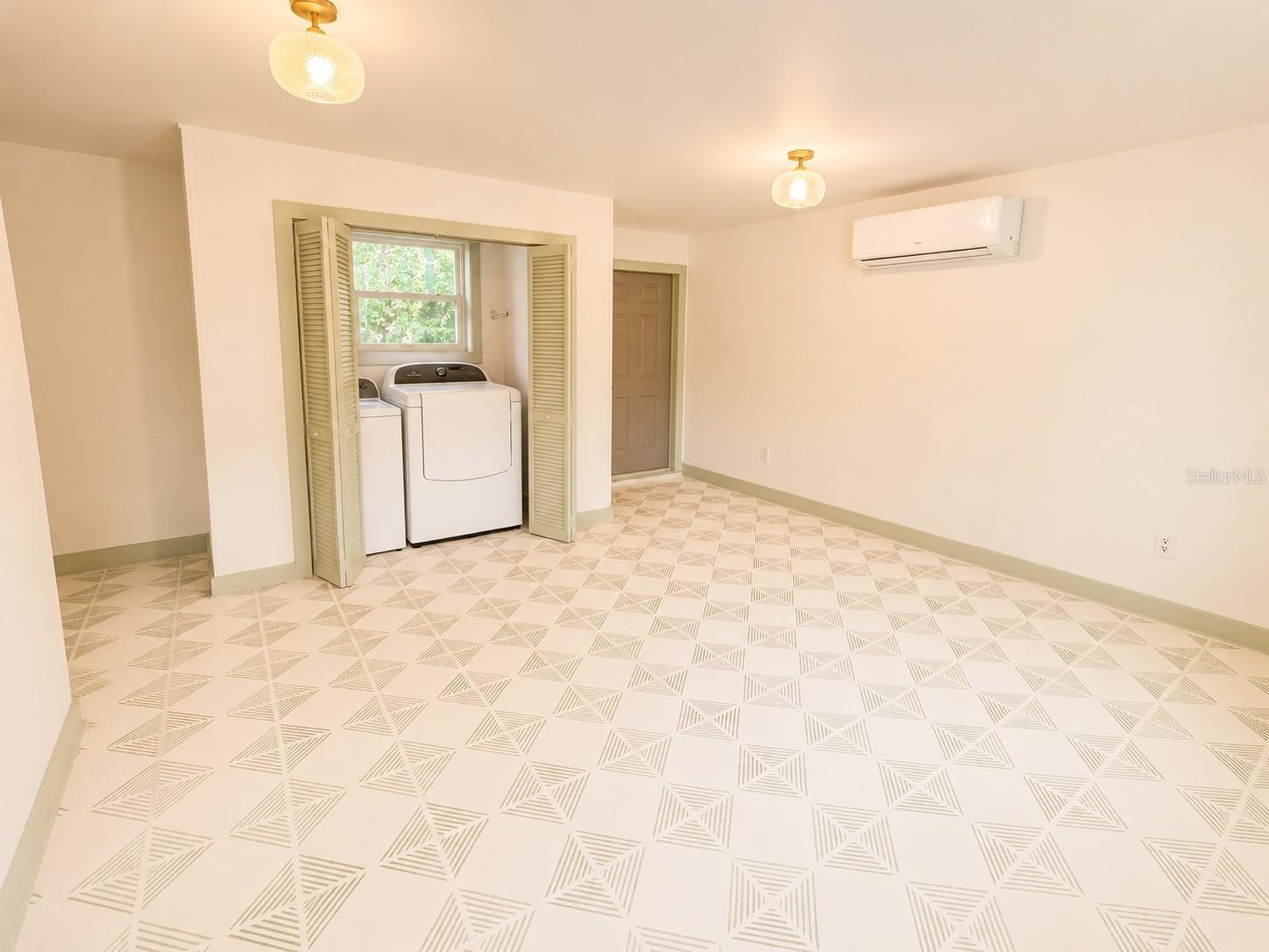 ELLICHS - Residential