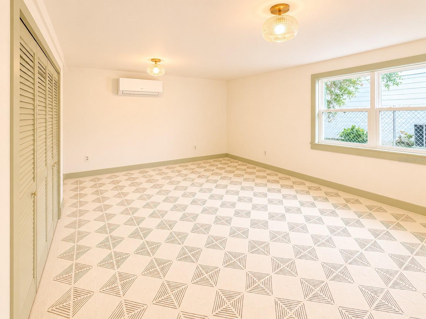 ELLICHS - Residential