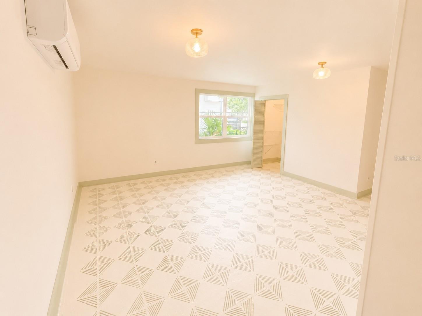 ELLICHS - Residential