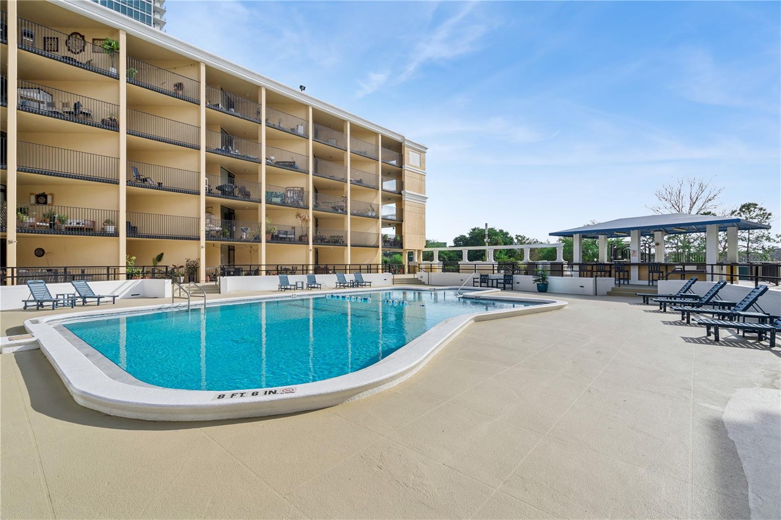 METROPOLITAN/LK EOLA - Residential