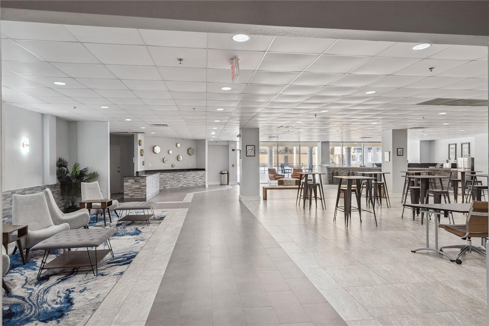 METROPOLITAN/LK EOLA - Residential