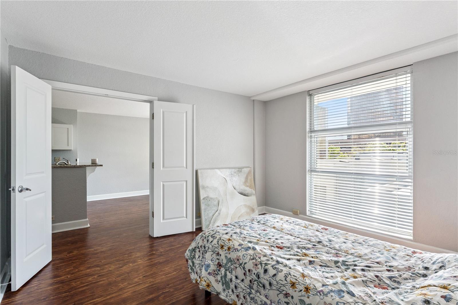 METROPOLITAN/LK EOLA - Residential