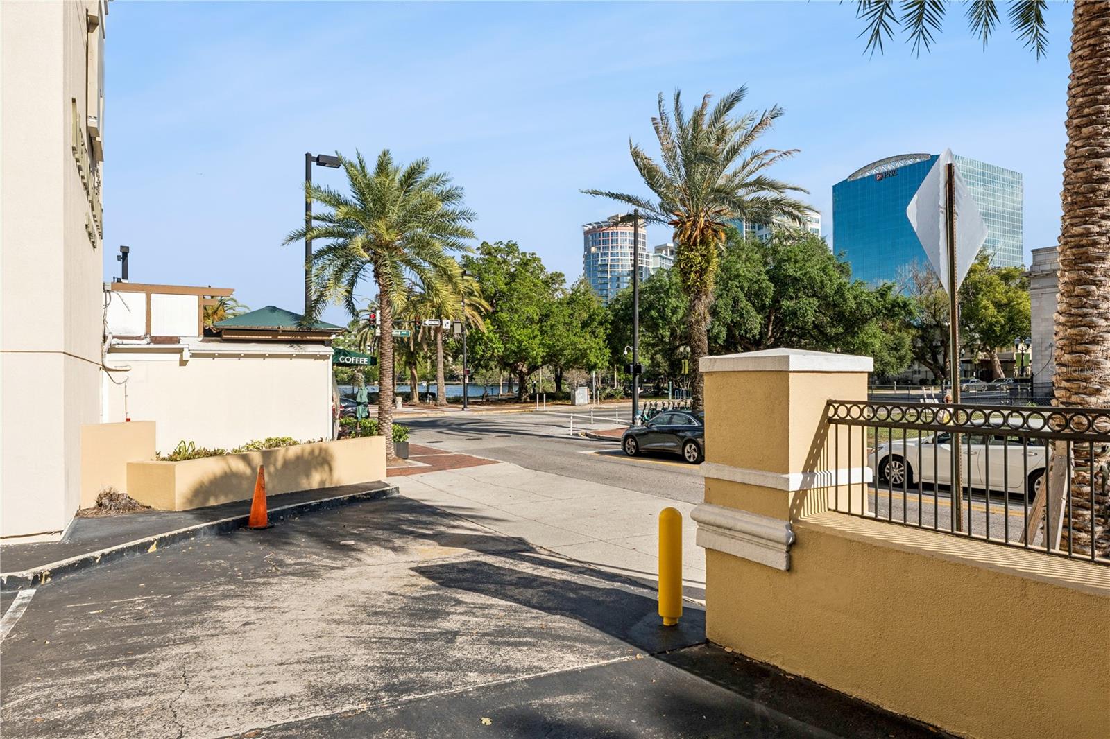 METROPOLITAN/LK EOLA - Residential