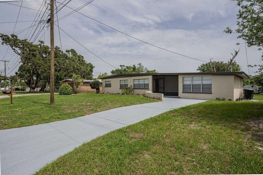 455 MANOR DRIVE
