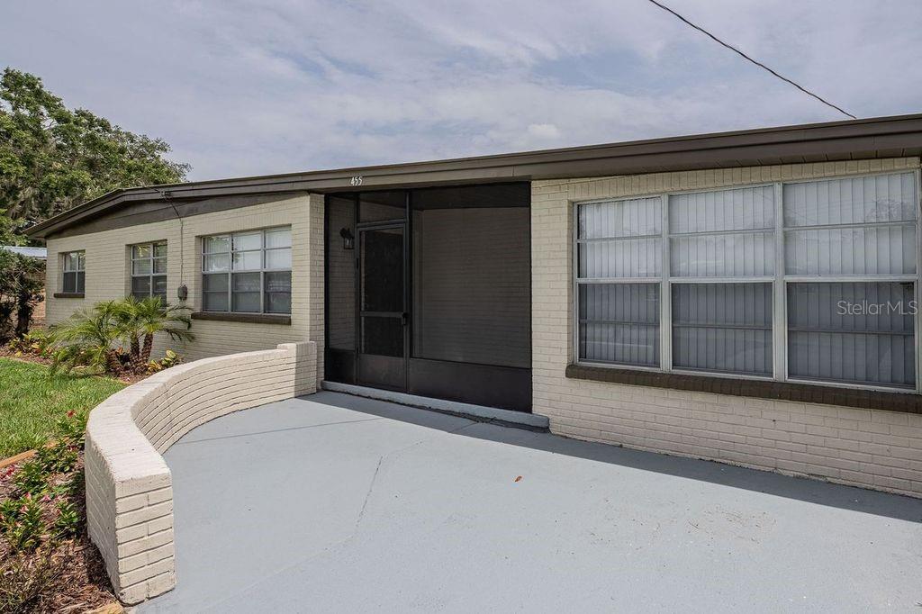 455 MANOR DRIVE