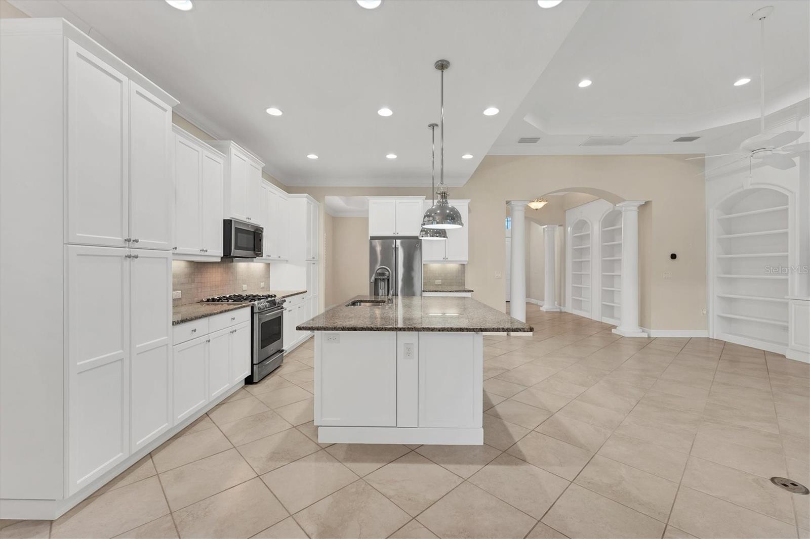 COUNTRY CLUB EAST AT LAKEWOOD RANCH - Residential