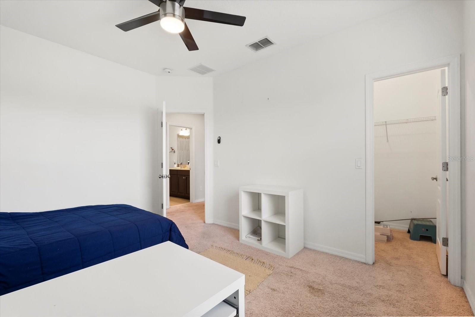 SANCTUARY AT ALOMA - Residential