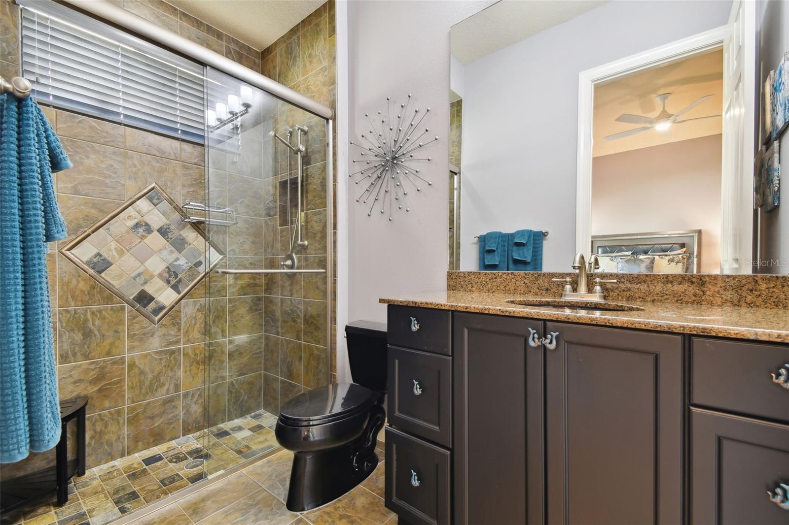 RIVERDALE - Residential