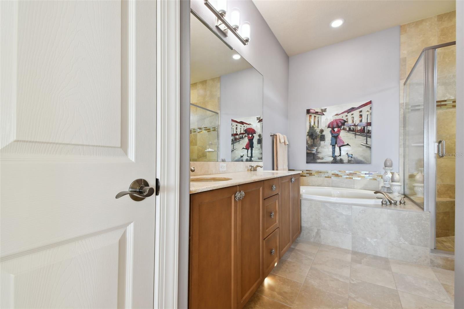 RIVERDALE - Residential