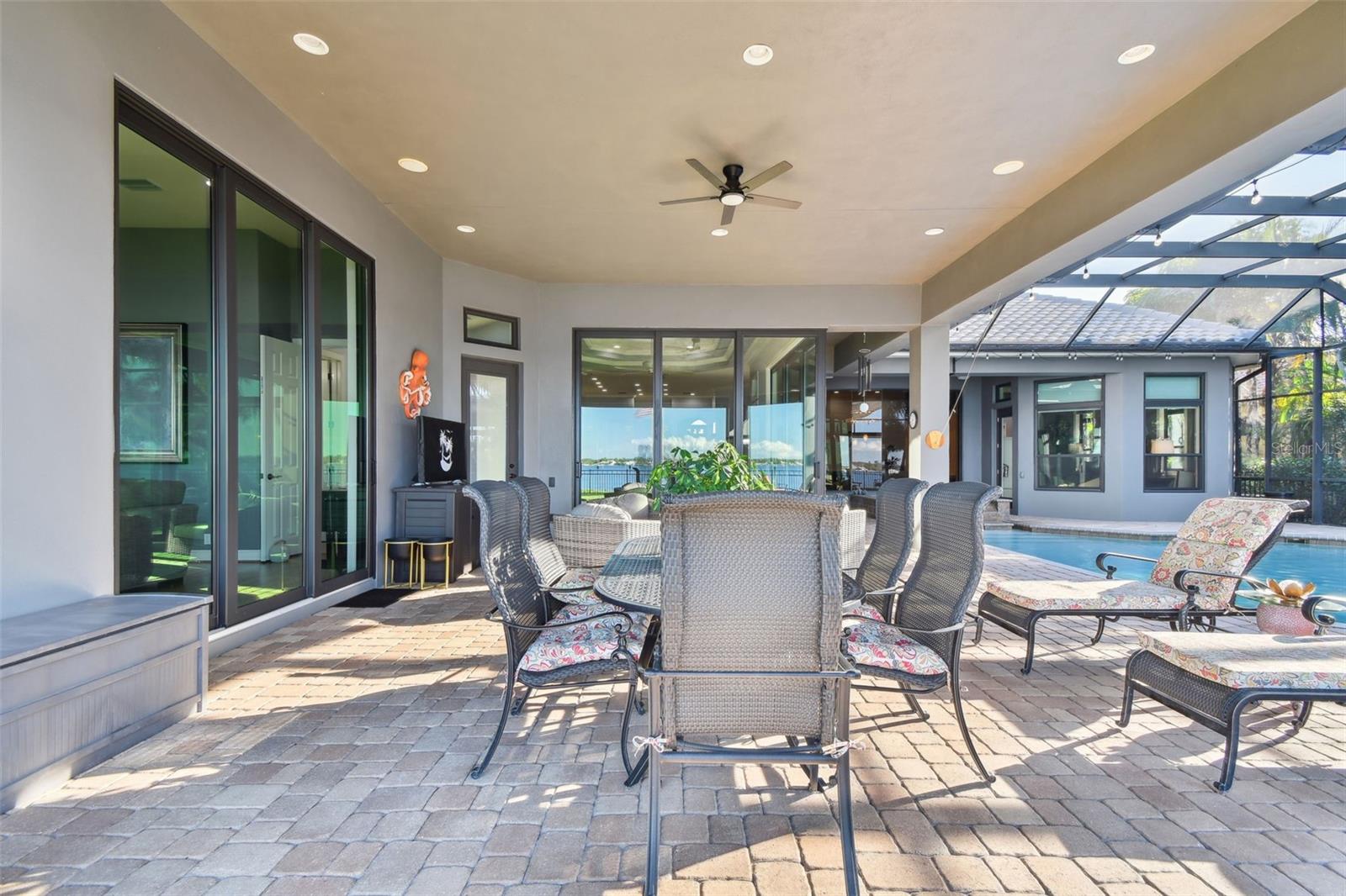 RIVERDALE - Residential