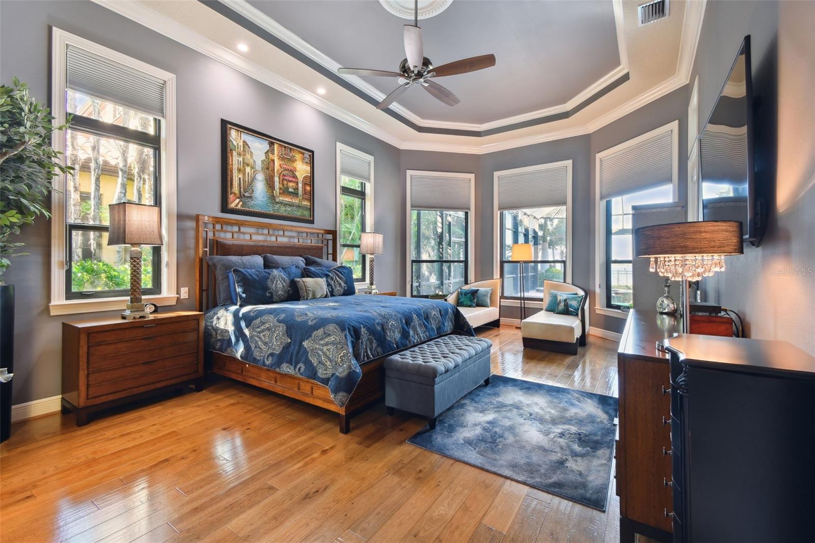 RIVERDALE - Residential