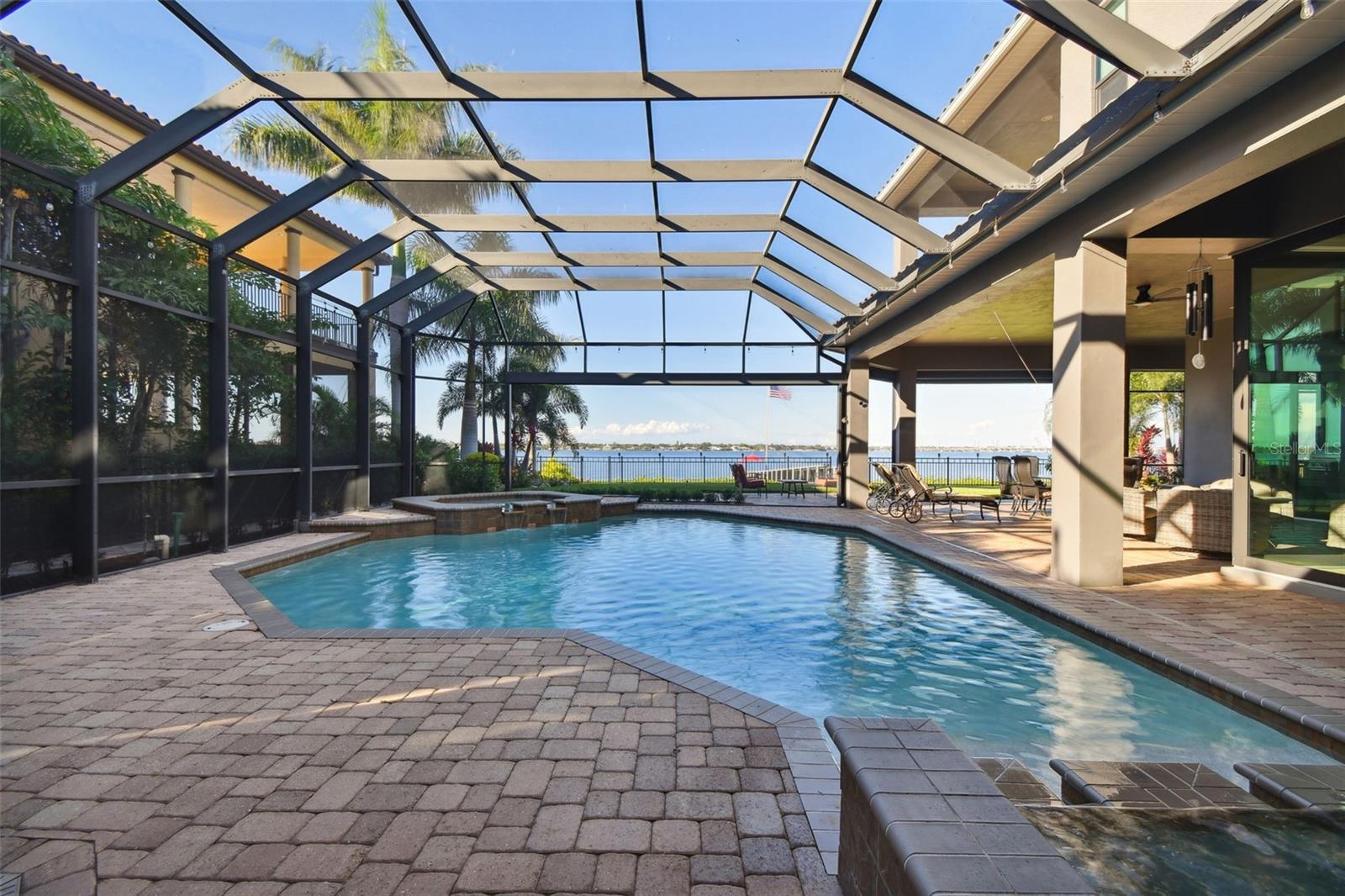 RIVERDALE - Residential