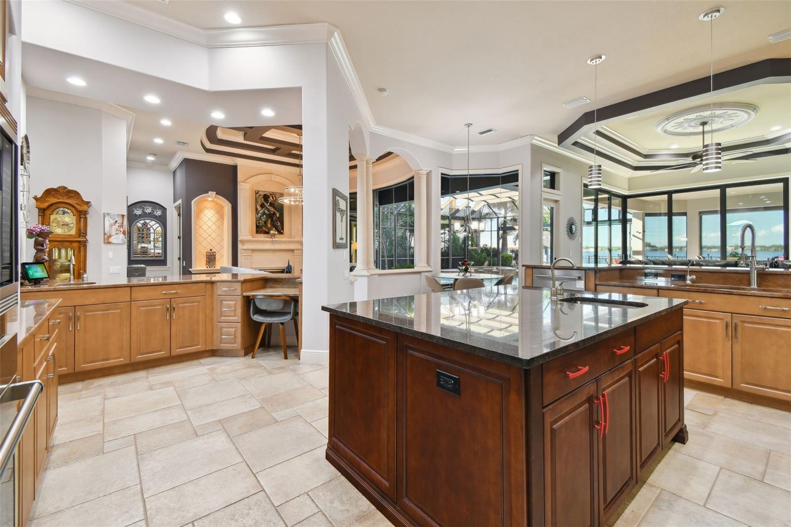 RIVERDALE - Residential