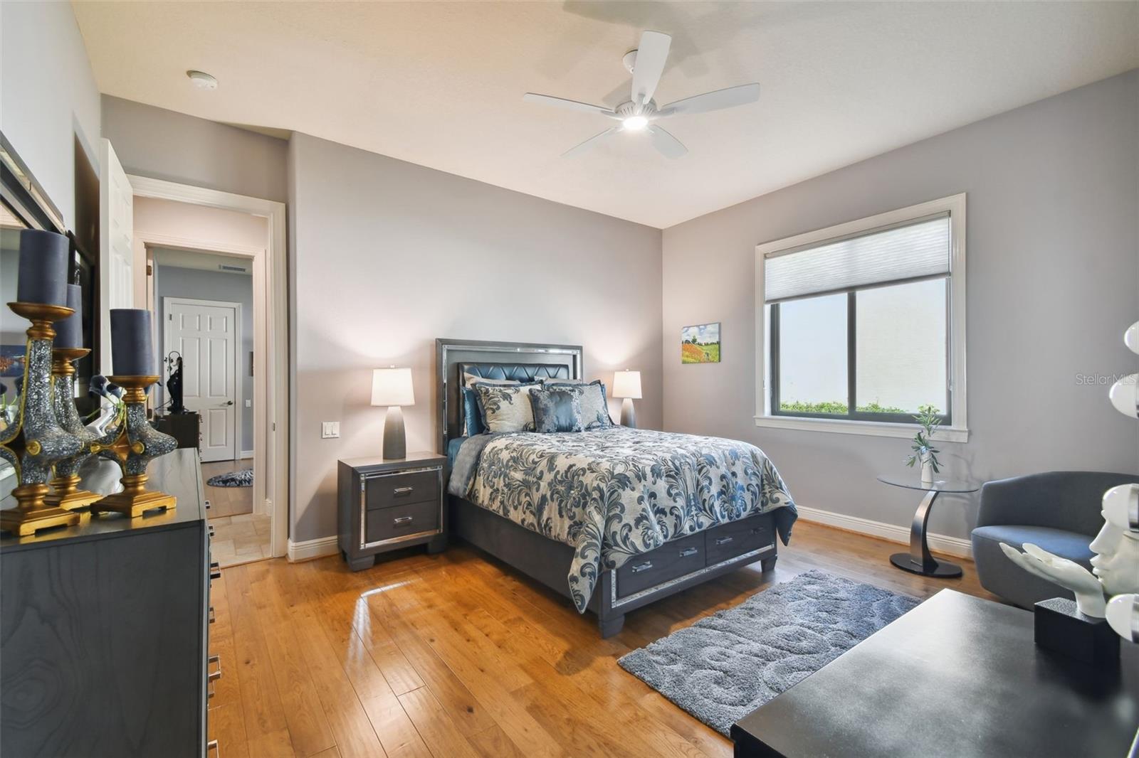 RIVERDALE - Residential