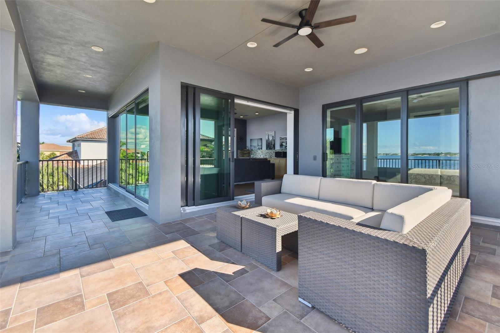 RIVERDALE - Residential