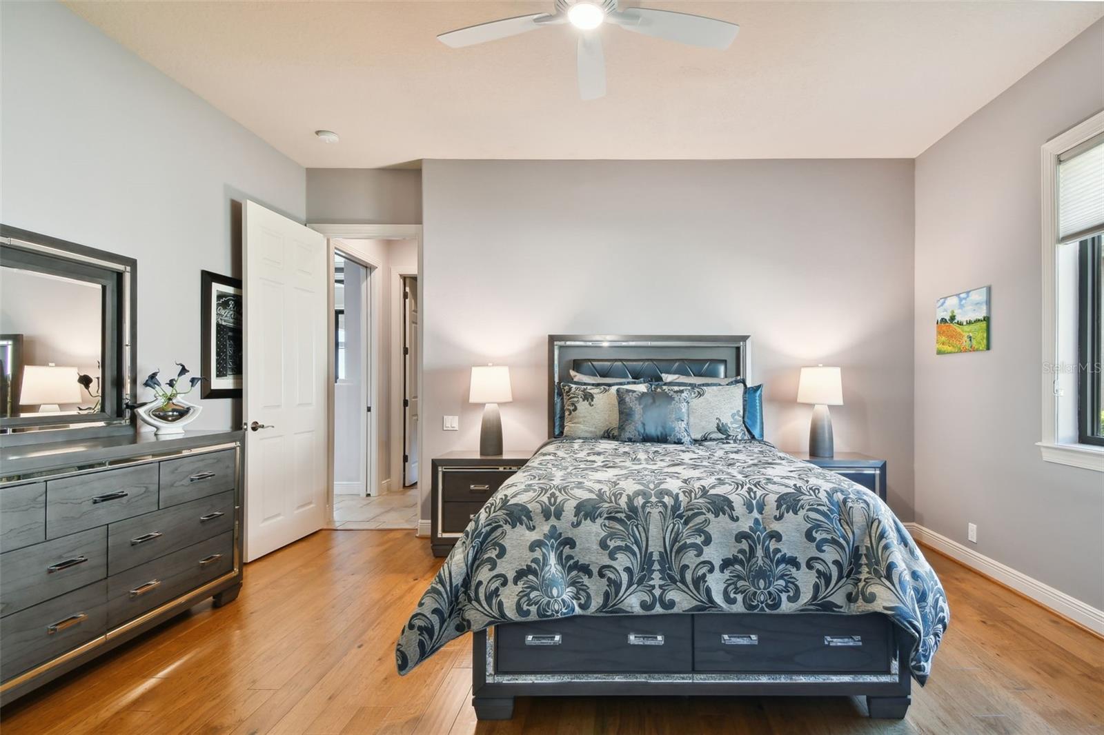 RIVERDALE - Residential