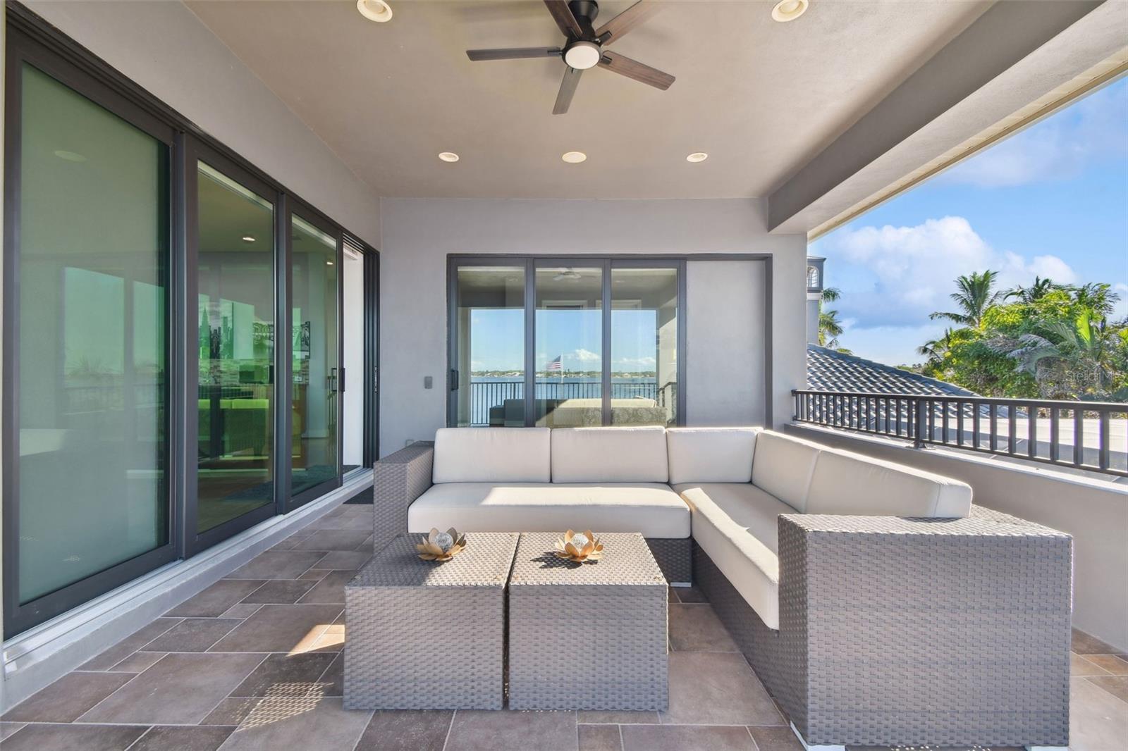 RIVERDALE - Residential