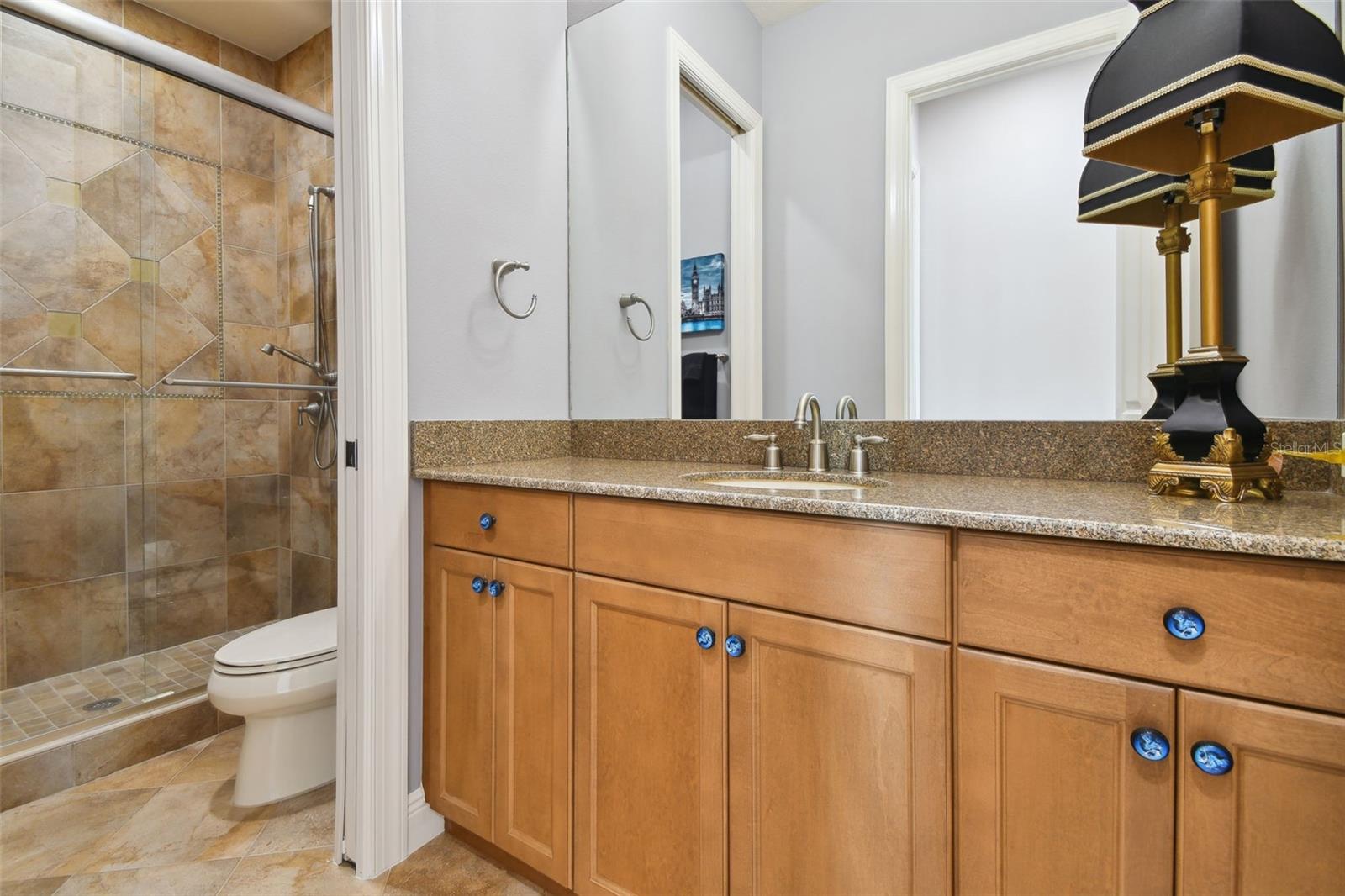 RIVERDALE - Residential