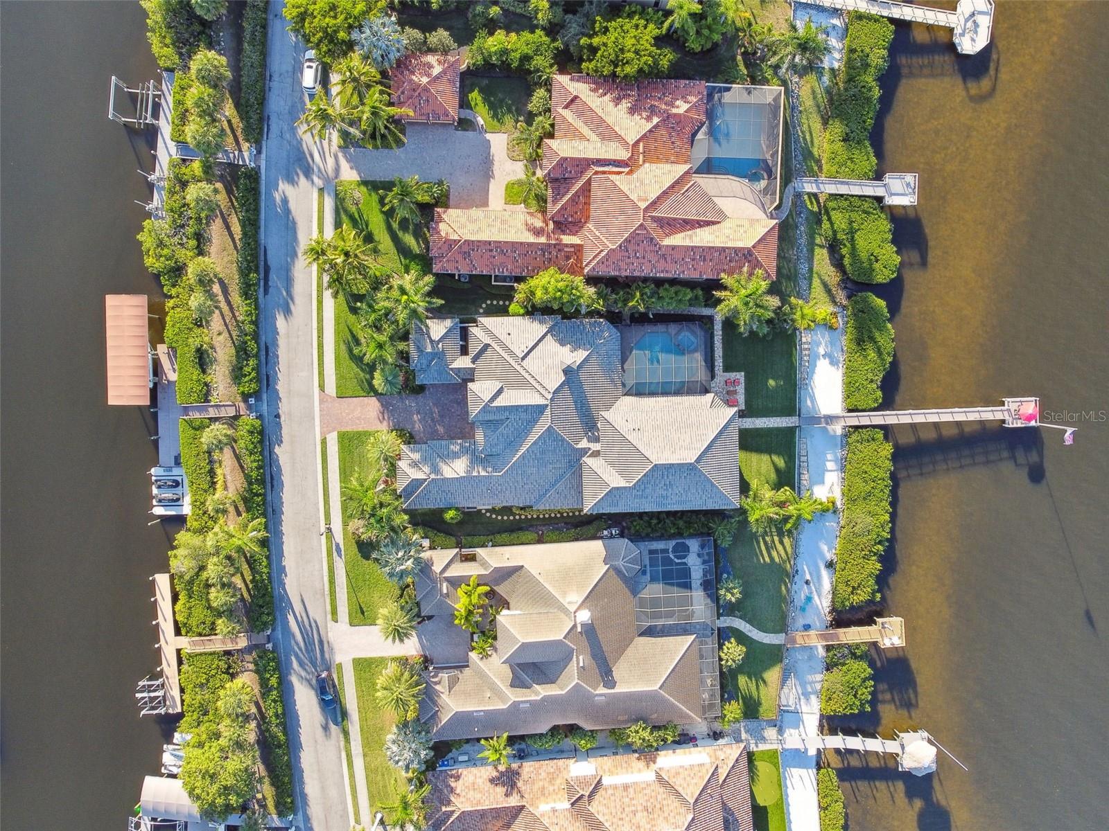 RIVERDALE - Residential