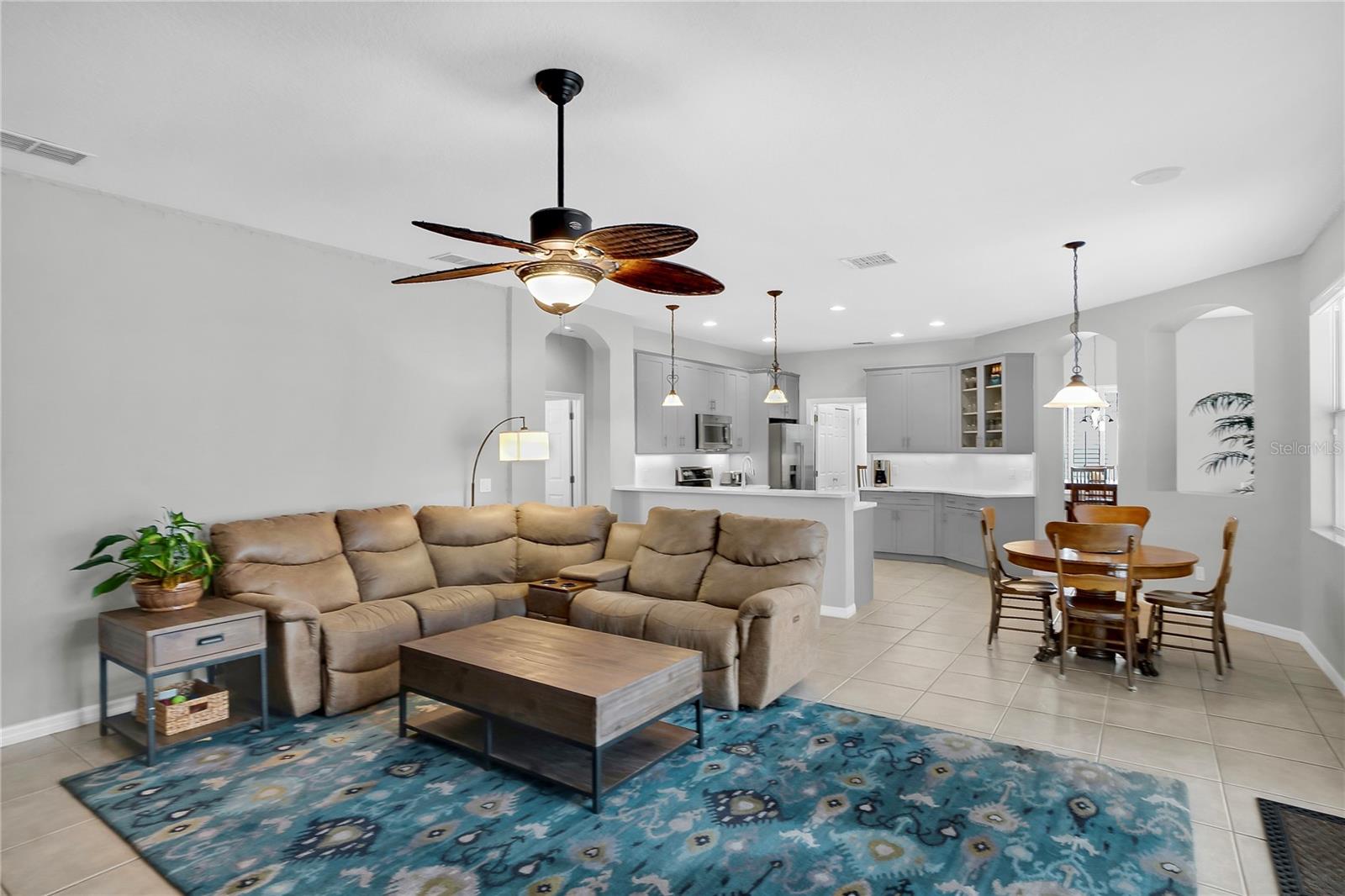 LIVE OAK RESERVE UNIT THREE - Residential