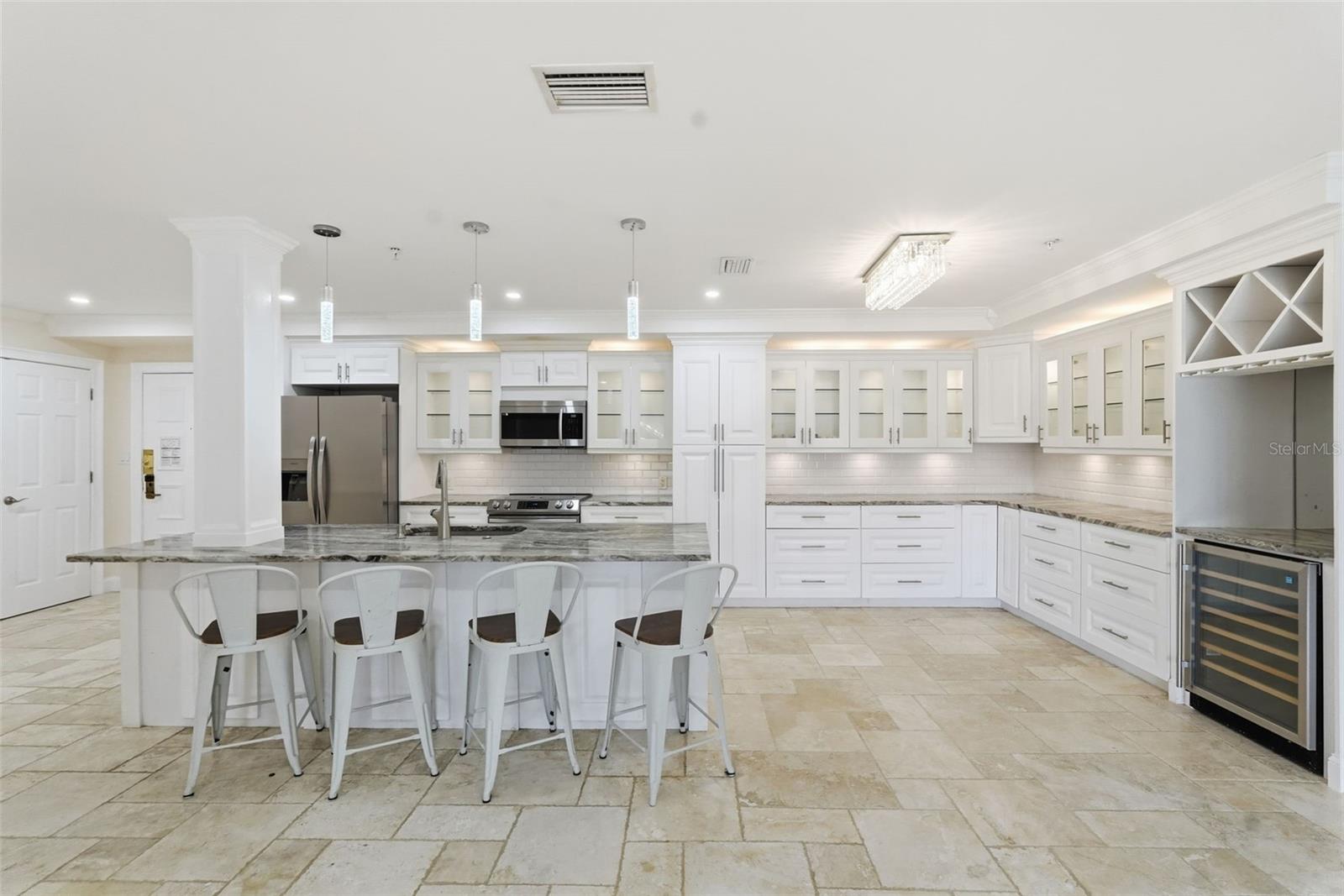 36750 US HIGHWAY 19 N 5-202