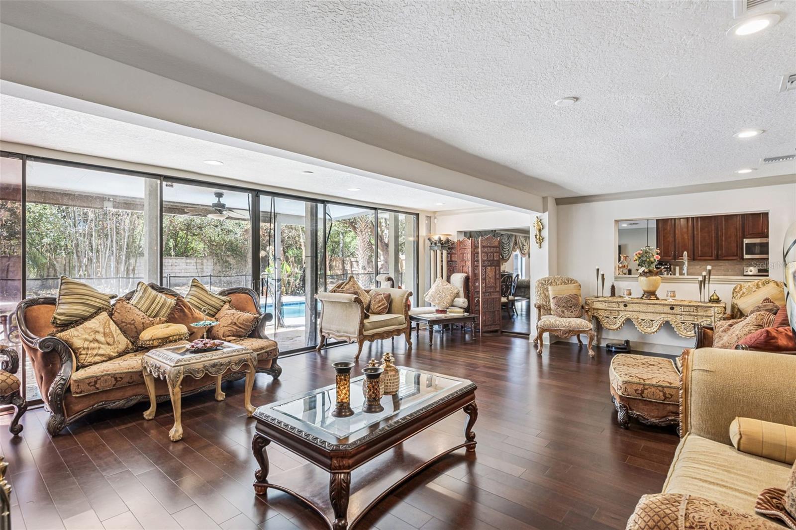 EAST BAY - Residential