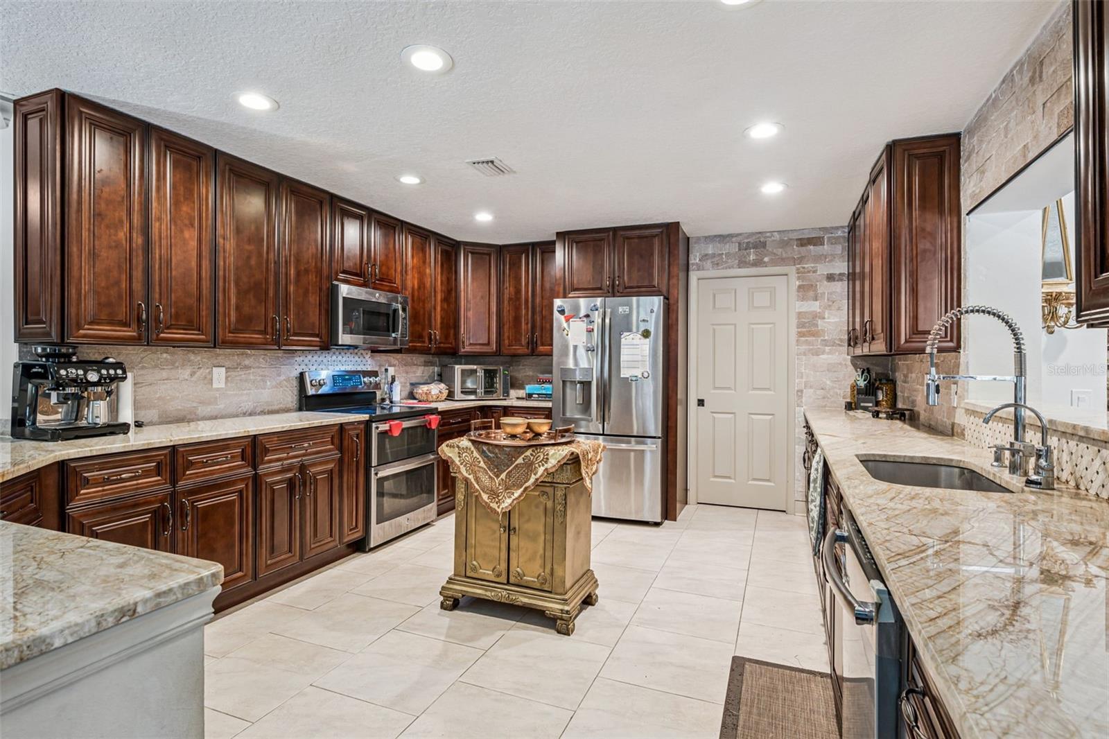 EAST BAY - Residential