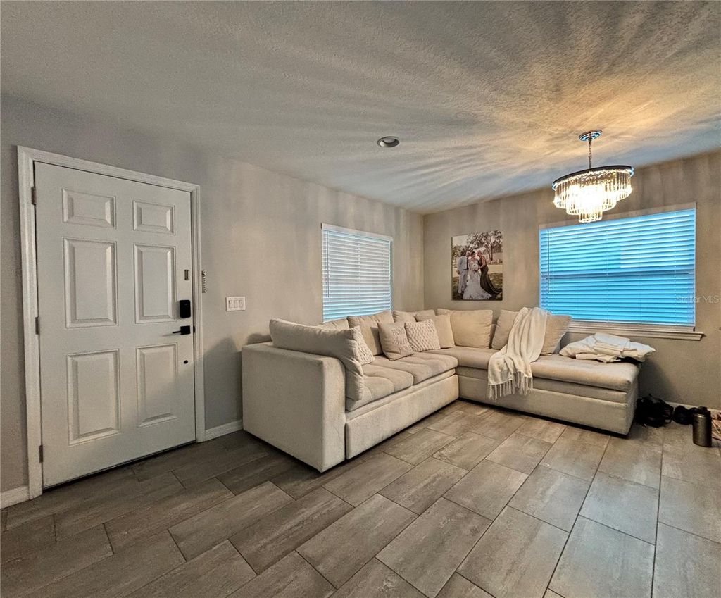 Photo of 1014 E Okaloosa Avenue, Tampa, FL 33604 (MLS # TB8489025)