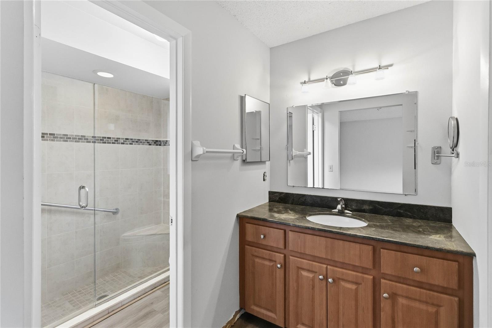 BVL UNIT 7 5TH ADD - Residential
