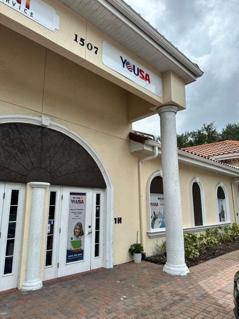 Photo of 1507 Park Center Drive #H, Orlando, FL 32835 (MLS # O6439086)