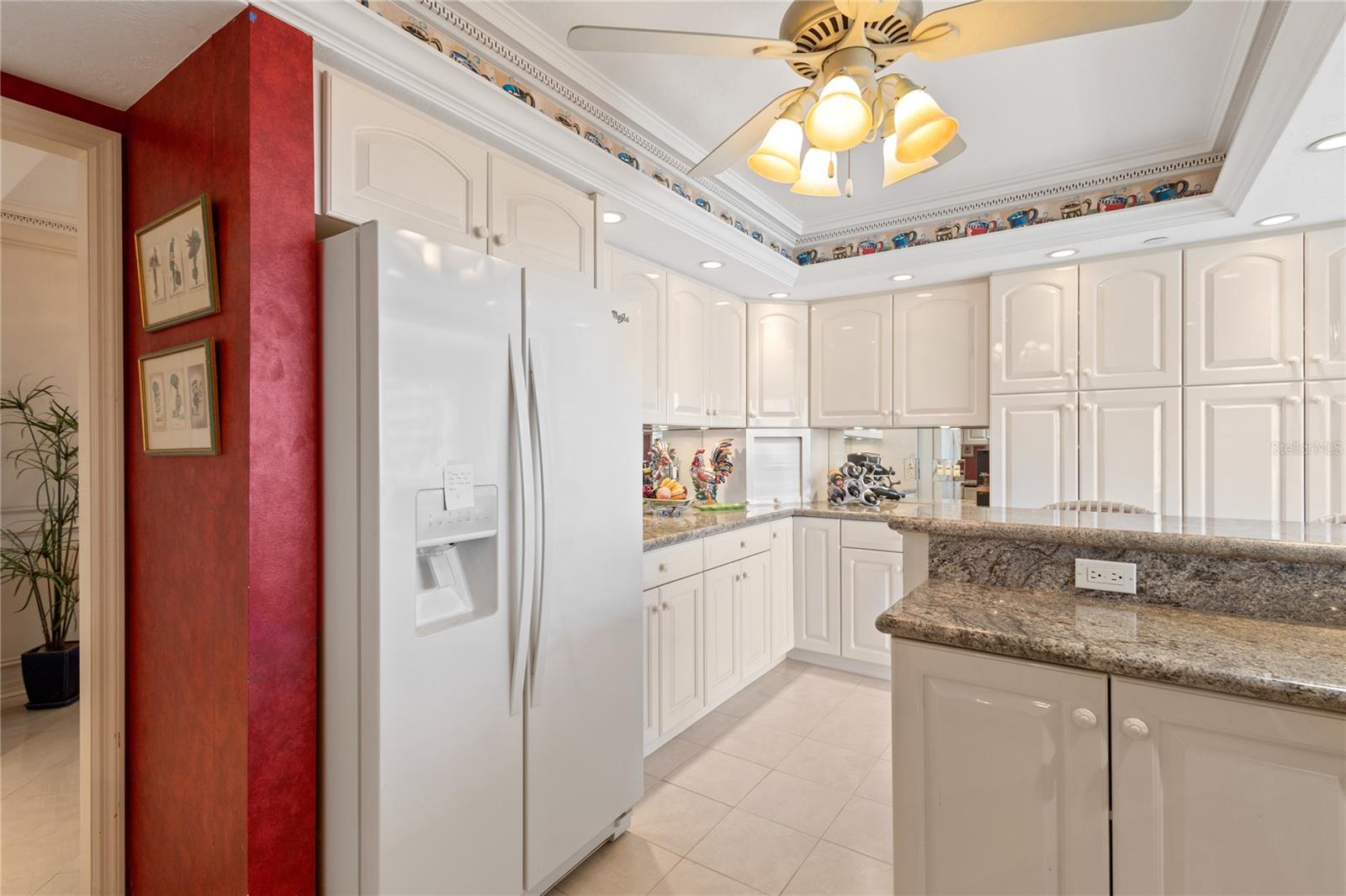 PLAYERS CLUB III - Residential